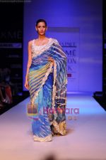 Model walk the ramp for Satya Paul show at Lakme Fashion Week 2011 Day 5 in Grand Hyatt, Mumbai on 15th March 2011 (97).JPG