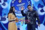 Preity Zinta, Salman Khan on the sets of Guinness World Records in R K Studios on 26th March 2011 (28).JPG
