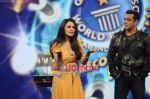 Preity Zinta, Salman Khan on the sets of Guinness World Records in R K Studios on 26th March 2011 (3).JPG