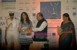 Shobha De at Standard Chartered photo competition winners announcement in Trident on 28th March 2011.JPG