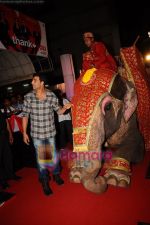 Akshay Kumar at the Premiere of Thank you in Chandan, Juhu,Mumbai on 6th April 2011.JPG