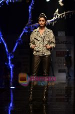 Model walks the ramp for Rajesh Pratap Singh show on Wills Lifestyle India Fashion Week 2011 - Day 2 in Delhi on 7th April 2011 (44).JPG