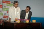 Vishal Bharadwaj at the launch of Amole Gupte_s Stanley ka Dabba in Menboob,  Mumbai on 6th April 2011.JPG