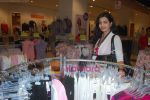 Femina Miss India contestants visit R-City mall in Ghatkopar, Mumbai on 8th April 2011 (31).JPG