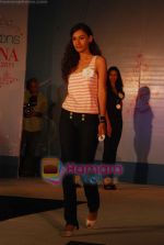 Femina Miss India contestants visit R-City mall in Ghatkopar, Mumbai on 8th April 2011 (4).JPG