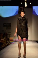 Model walks the ramp for Gaurav Gupta show on Wills Lifestyle India Fashion Week 2011-Day 4 in Delhi on 9th April 2011 (33).JPG