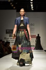 Model walks the ramp for virtues show on Wills Lifestyle India Fashion Week 2011 � Day 4 in Delhi on 9th April 2011 (12).JPG