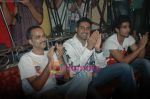 Abhishek Bachchan, Prateik Babbar, Rohan Sippy at Dum Maro Dum Promotion in Mumbai on 10th April 2011 (11).JPG