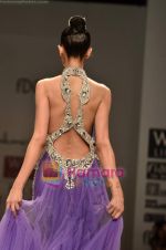 Model walks the ramp for Rabani Rakha show on Wills Lifestyle India Fashion Week 2011-Day 5 in Delhi on 10th April 2011 (5).JPG