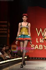 Model walks the ramp for Sabyasachi show on Wills Lifestyle India Fashion Week 2011-Day 5 in Delhi on 10th April 2011 (61).JPG