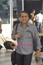 Sunil Gavaskar arrive from Kolkata after KKR win in Domestic Airport, Mumbai on 12th April 2011 (4).JPG