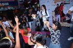Yana Gupta Does Flash Mob activity to promote Chalo Dilli in   Phoenix Mills on 15th April 2011~0.JPG