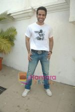 Tusshar Kapoor promote Shor in the City in Mumbai on 17th April 2011 (15).JPG