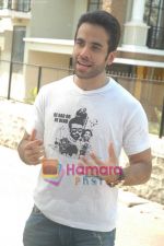 Tusshar Kapoor promote Shor in the City in Mumbai on 17th April 2011 (23).JPG