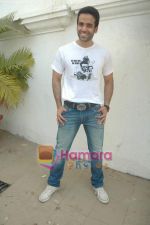 Tusshar Kapoor promote Shor in the City in Mumbai on 17th April 2011 (26).JPG