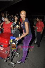 Diandra Soares of Khatron Ke Khiladi season 4 leave for South Africa in international airport, Mumbai on 18th April 2011 (2).JPG