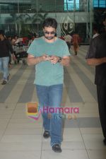 Raj Kundra Snapped at domestic airport in Mumbai on 18th April 2011 (2).JPG