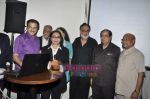 Jagmohan Mundhra at Skumars Online Bcol.in website launch in Tote, Mumbai on 19th April 2011 (5).JPG