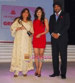 Yuvika Chaudhary at GR8 Women_s Awards in Dubai on 19th April 2011 (124).jpg