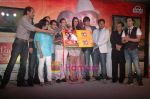 Neha Dhupia, Vivek Oberoi at the launch of singer Apoorv_s album in Vie Lounge on 21st April 2011 (24).JPG