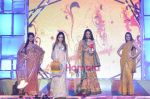 at Gitanjali Wow Awards in Taj Land_s End on 21st April 2011 (143).JPG