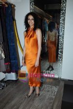 at Aparna Badlani & Azmina Rahimtoola present  Atosa fashion store in Khar on 27th April 2011 (78).JPG