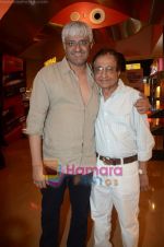Vikram Bhatt at the Premiere of Men will be Men in PVR, Juhu, Mumbai on 28th April 2011 (73).JPG