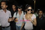 Shahrukh Khan, Priyanka Chopra return for Kolkata KKR Match in Airport, Mumbai on 1st May 2011 (6).JPG