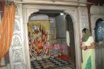 Ekta Kapoor prays at the Kaale Hanuman Temple for Ragini MMS on 3rd May 2011 (2).JPG