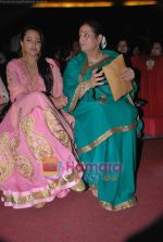 Sonakshi Sinha at Dadasaheb Phalke Awards in Bhaidas Hall on 3rd May 2011 (2).JPG