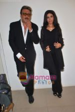 Jackie Shroff, Sheena Promote New Film Cover Story in Mumbai on 4th May 2011 (36).JPG