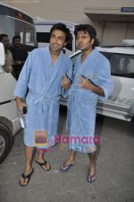 Ritesh Deshmukh, Aashish Chaudhary on the sets of Double Dhamaal in Mehboob Studio, Mumbai on 13th May 2011 (5).JPG