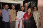 Shabana Azmi, Tanvi Azmi, Sudhir Mishra at Muzaffar Alis unreleased 1986 film Anjuman  in Ketnav, Mumbai on 13th May 2011 (7).JPG