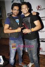 at the Music launch of Shaitaan in Hard Rock Cafe, Mumbai on 17th May 2011 (6).JPG