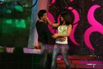 Priyanka Chopra & Shahrukh Khan dancing on NDTV Greenathon.JPG