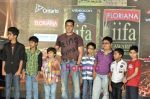 Salman Khan at IIFA Press meet to announce Chillar Film and Enviorment initiatives in Taj Land_s End on 5th June 2011 (54).JPG
