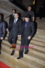 Shahrukh Khan at Ganesh Hegde_s wedding reception in Grand Hyatt on 5th June 2011 (2).JPG