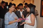 Asha Bhosle at Madhuri Badhuri art exhibition in Kalaghoda on 8th June 2011 (20).JPG