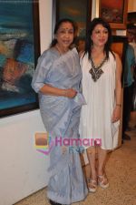 Asha Bhosle at Madhuri Badhuri art exhibition in Kalaghoda on 8th June 2011 (46).JPG