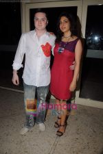 Gautam Singhania at Poonam Soni, Nawaz Singhania come together to launch S2, a contemporary jewellery label in Tote On the Turf on 9th June 2011 (3).JPG