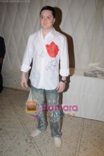 Gautam Singhania at Poonam Soni, Nawaz Singhania come together to launch S2, a contemporary jewellery label in Tote On the Turf on 9th June 2011 (9).JPG