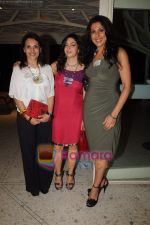 Pooja Bedi at Poonam Soni, Nawaz Singhania come together to launch S2, a contemporary jewellery label in Tote On the Turf on 9th June 2011 (71).JPG