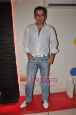 at Metro Lounge launch hosted by designer Rehan Shah in Cafe Lounge Restaurant, Mumbai on 10th June 2011-1 (44).JPG