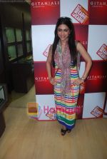Zoa Morani at Gitanjali D_damas new collection launch in Atria Mall on 15th June 2011 (3).JPG