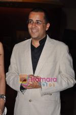 Chetan Bhagat at Bheja Fry 2 premiere in Fun on 16th June 2011 (2).JPG