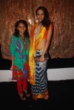 Nethra Raghuraman at Nisha Jamwal_s art event for artist Punaam Salecha in Kala Ghoda on 16th June 2011 (16).JPG