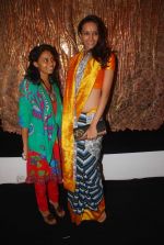 Nethra Raghuraman at Nisha Jamwal_s art event for artist Punaam Salecha in Kala Ghoda on 16th June 2011 (18).JPG