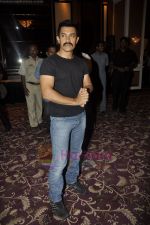 Aamir Khan unveils his item number song in Delhi Belly in Taj Land_s End on 23rd June 2011 (6).JPG