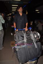 Rakesh Omprakash Mehra leave for IIFA on 22nd June 2011  (48).JPG
