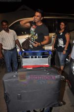 Ranveer Singh leave for IIFA on 22nd June 2011  (49).JPG